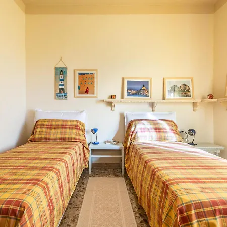 Apartment Chic House: Stylish And Cagliari