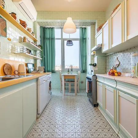 Chic House: Stylish And *
