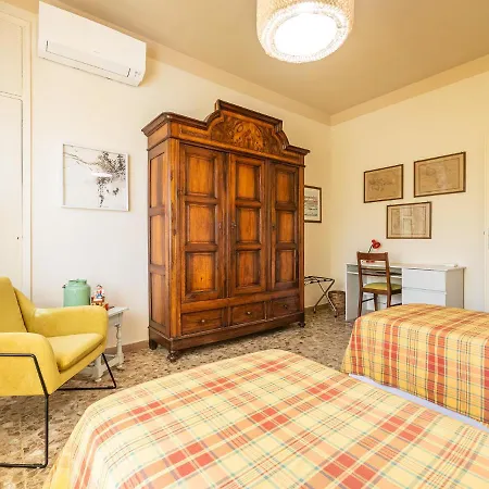 Apartment Chic House: Stylish And Cagliari
