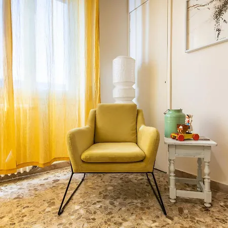 Apartment Chic House: Stylish And *