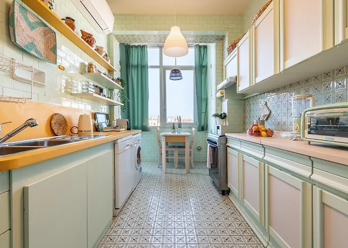 Chic House: Stylish And *